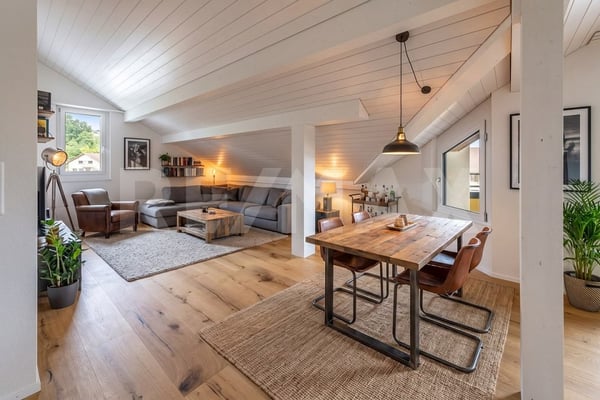 Kernsanierte 3½-Zimmer-Wohnung im Dachgeschoss (WHG-301)