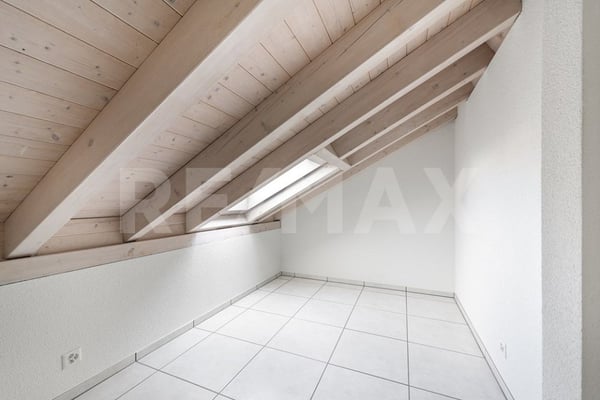 Zentral gelegene 5½-Zimmer-Maisonettewohnung mit Stil 13
