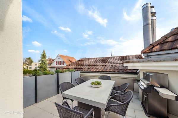 Zentral gelegene 5½-Zimmer-Maisonettewohnung mit Stil 9