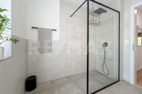 Moderne 3½-Zimmer-Wohnung an zentraler und sonniger Lage 12