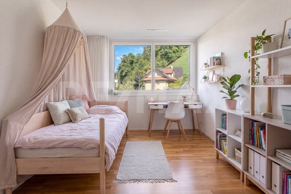 Grosszügiger Wohnkomfort  moderne 5½ -Zimmer-Familienwohnung im Grünen 5