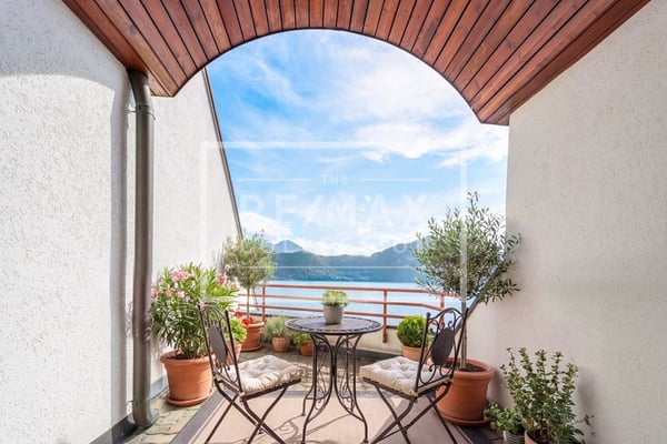 Exklusive 4½-Zimmer Maisonette-Wohnung mit spektakulärer See- und Bergsicht 12
