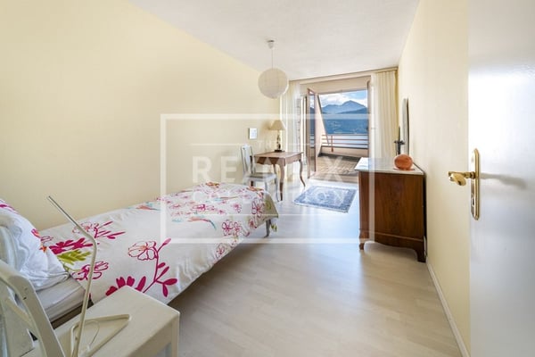 Exklusive 4½-Zimmer Maisonette-Wohnung mit spektakulärer See- und Bergsicht 11