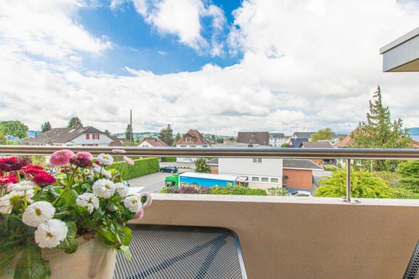 1.5-Attikawohnung mit Gemeinschaftspool und Sauna 3