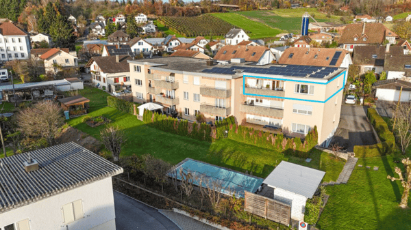 1.5-Attikawohnung mit Gemeinschaftspool und Sauna 1