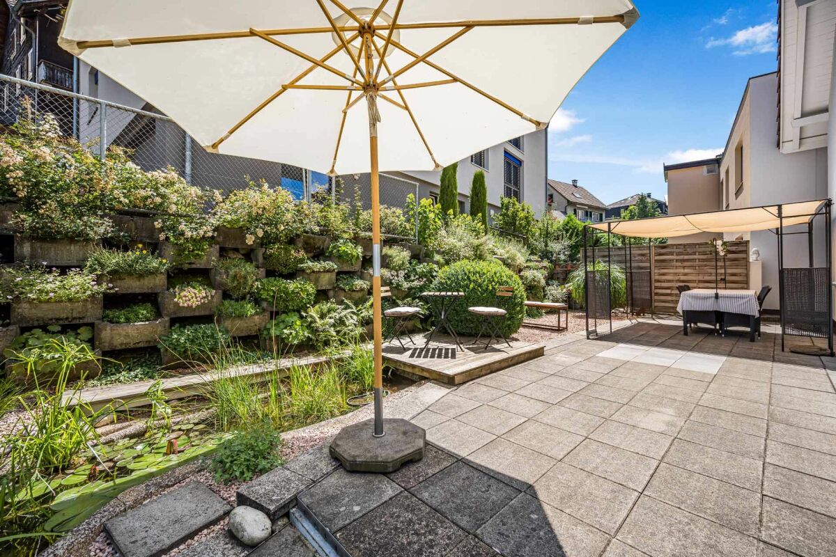 Terrasse im Grünen, Stadtgefühl im Rücken - Platz ohne Ende