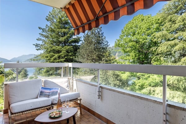 Modern 3.5-Room Apartment with Lake Proximity in Bissone (4 months minimum) 8