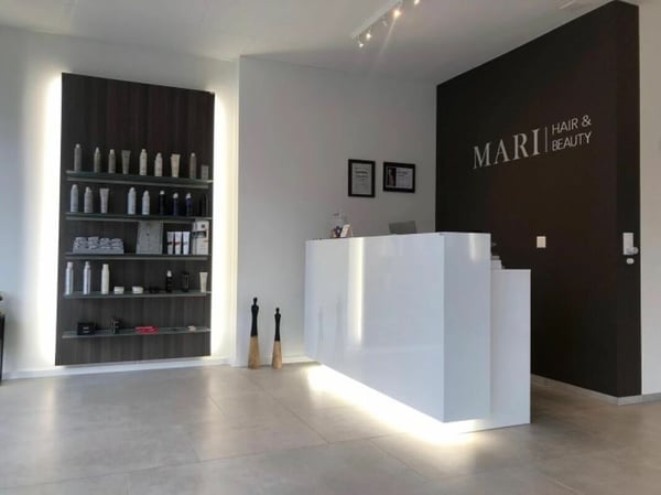 Verwirklichen Sie sich Ihren Traum mit diesem möblierten Coiffeursalon 1