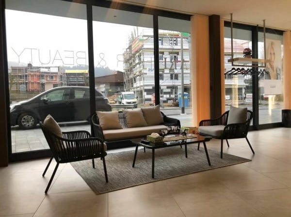 Verwirklichen Sie sich Ihren Traum mit diesem möblierten Coiffeursalon 6