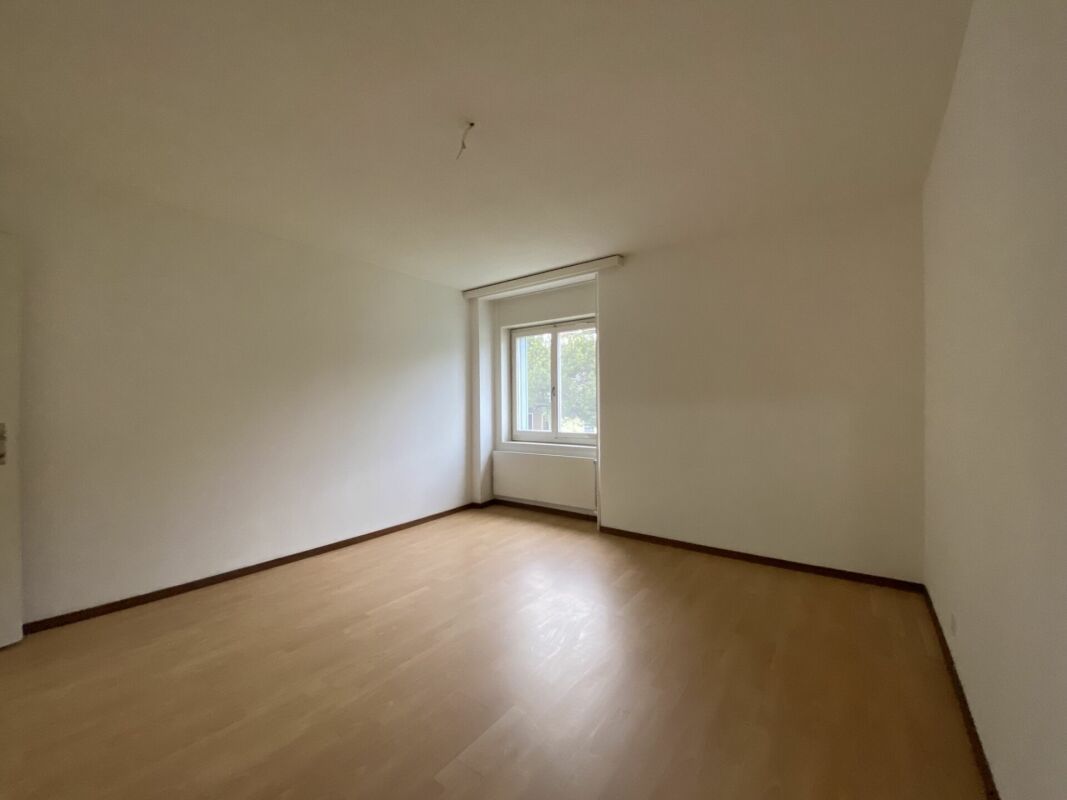 Grosszügige 3.5-Zimmerwohnung im Hochparterre