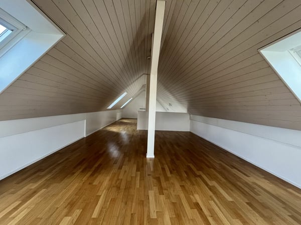 Helle und charmante 5.5-Zimmer-Dachwohnung 7