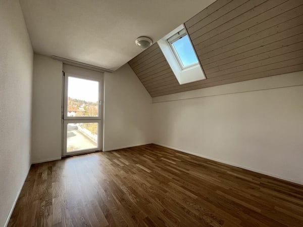 Helle und charmante 5.5-Zimmer-Dachwohnung 5