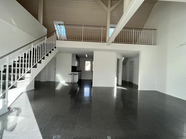 Helle und charmante 5.5-Zimmer-Dachwohnung 2