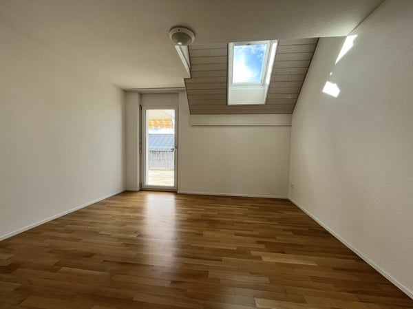 Helle und charmante 5.5-Zimmer-Dachwohnung 6