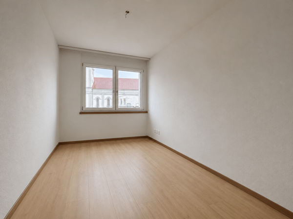 preiswerte 1.5-Zimmerwohnung im Herzen von Schötz 3