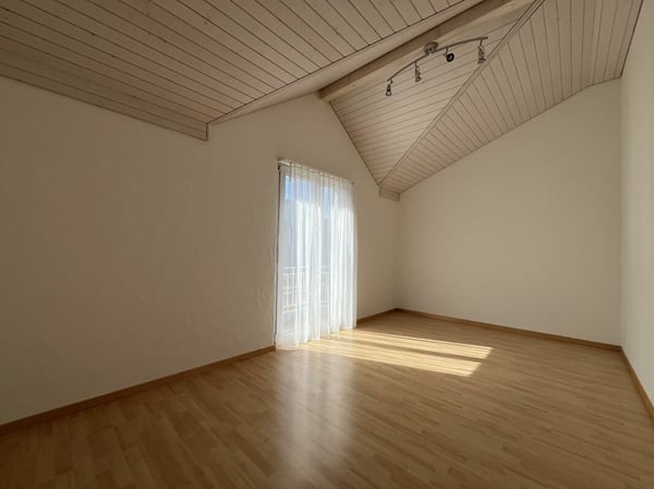 4.5-Zimmer-Einfamilienhaus mit Garten und Doppelgarage 6