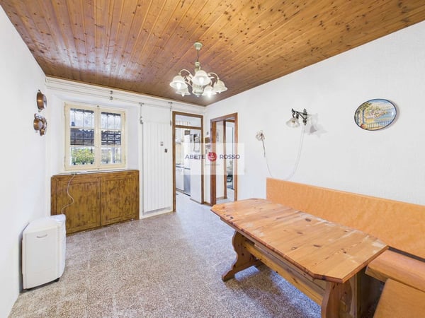 Casa di nucleo con terreno edificabile e rustico 4