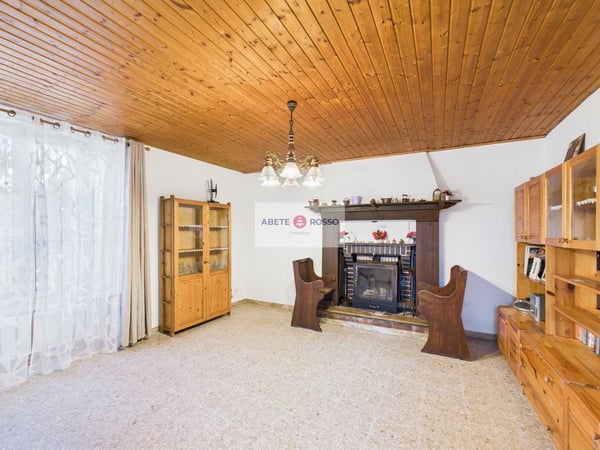 Casa di nucleo con terreno edificabile e rustico 3