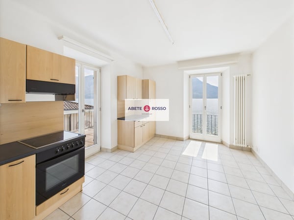 La magia del Lago Maggiore avvolta da storia e stile ticinesi. 24