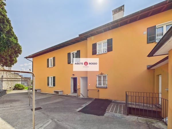 La magia del Lago Maggiore avvolta da storia e stile ticinesi. 34