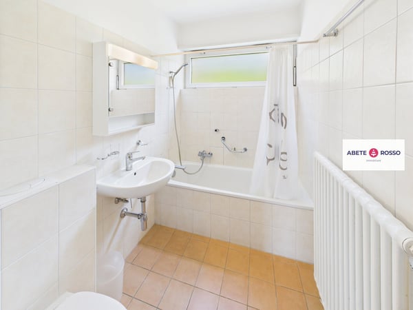 Condominio con 3 VILLETTE A SCHIERA su vista panoramica 12