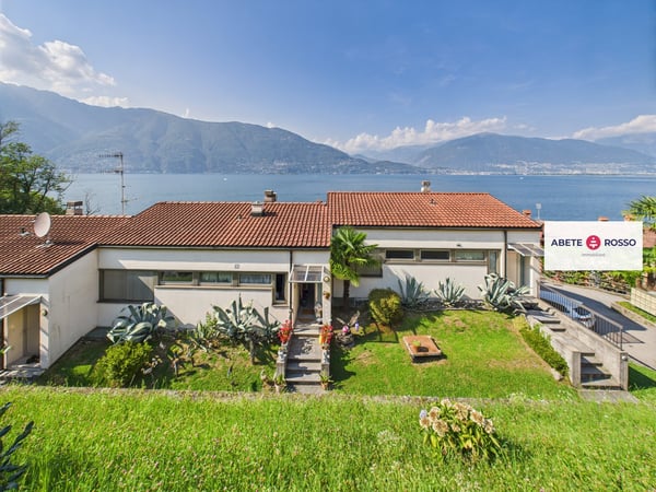 Condominio con 3 VILLETTE A SCHIERA su vista panoramica 22