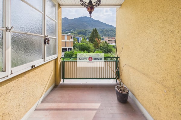 Casa con 2 appartamenti e giardino, in zona strategica, con prospettive di miglioramento 22
