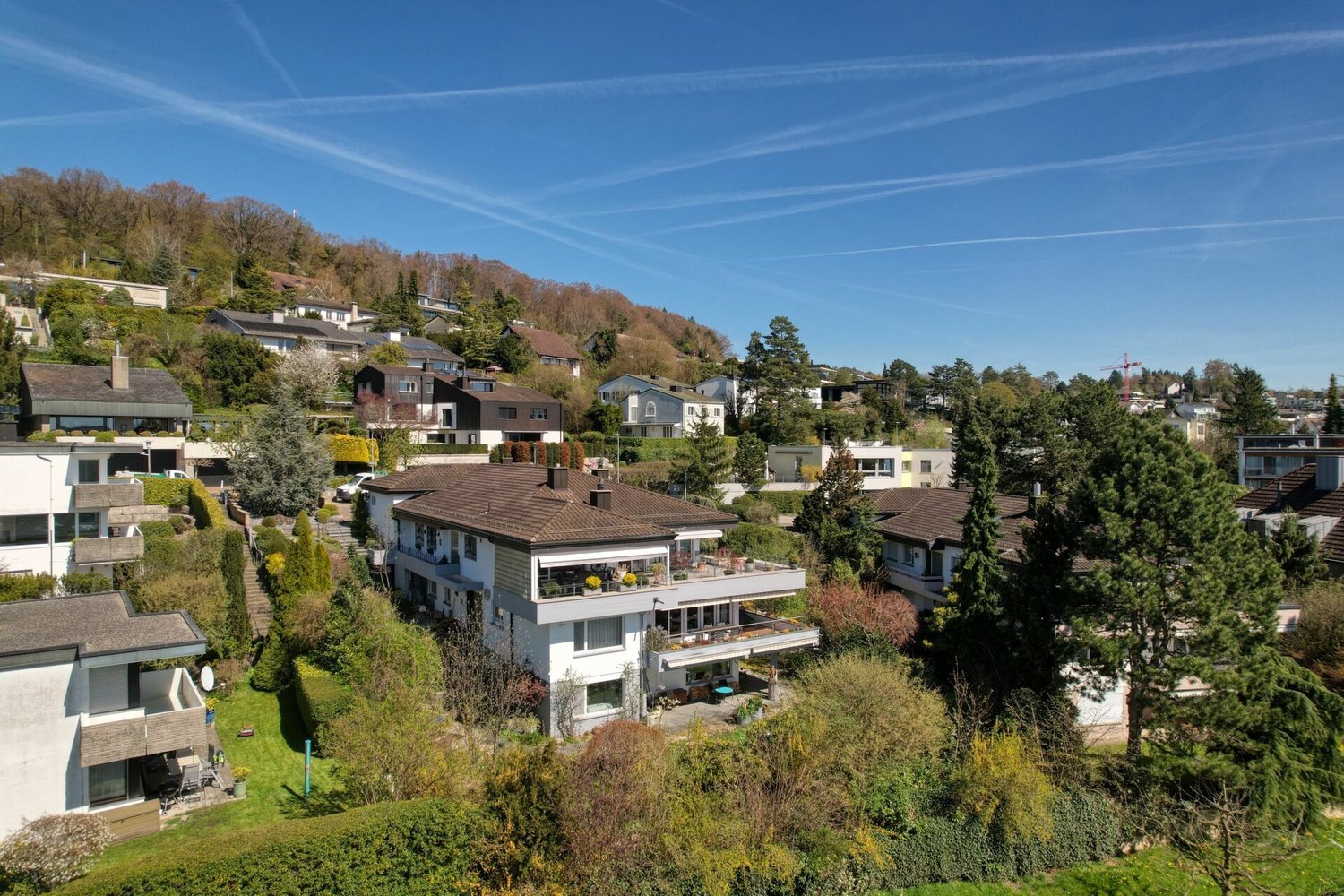 Immobilie in Uitikon Waldegg - Familientraum mit Gartenoase und Privatsphäre - Bild 0
