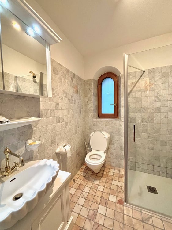 Casa / Villa in vendita a Collina d'Oro 8