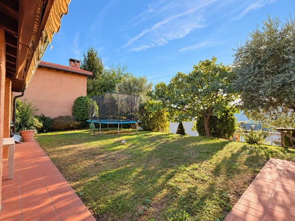 Splendida Villa di 6.5 locali a Comano 23