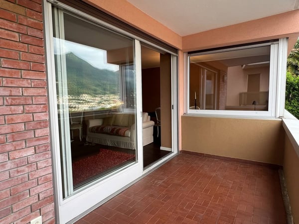Affascinante appartamento di 3,5 locali con vista panoramica a Massagno 6