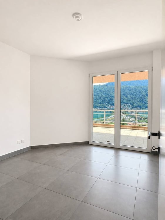Incantevole appartamento di 3.5 locali con vista lago a Melide 7