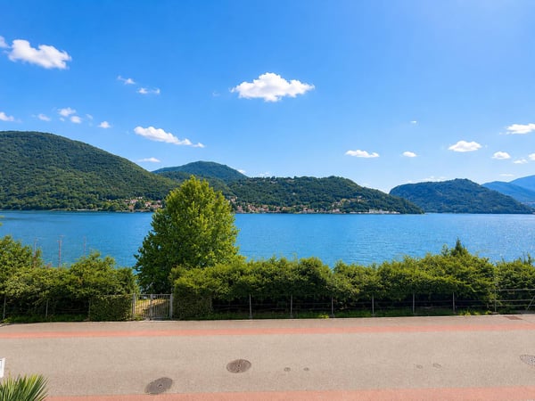 Esclusiva casa vista lago tra Morcote e Figino 3