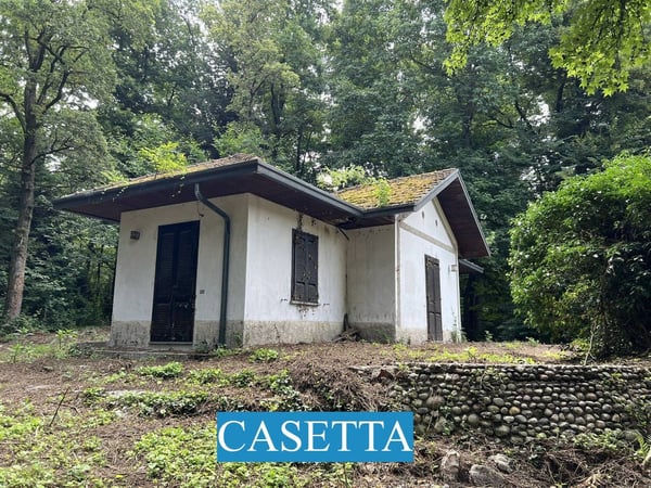 Tenuta con ampio terreno vicino Gallarate (Varese) 9