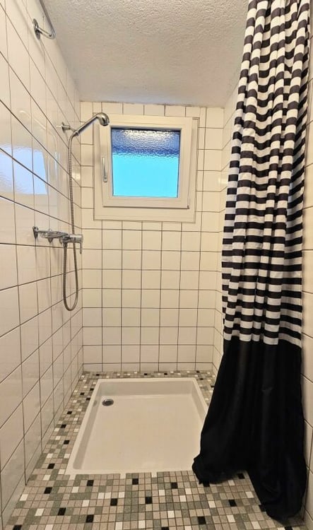 Möbliertes Mansardenzimmer in der Luzerner Neustadt 4