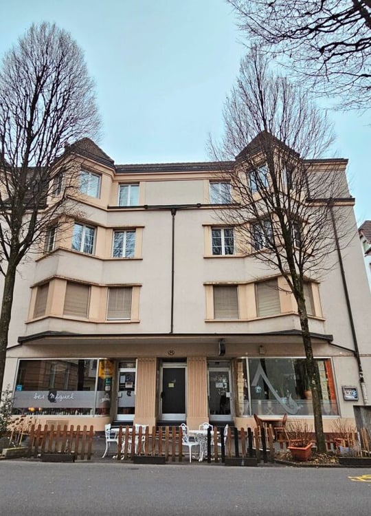 Möbliertes Mansardenzimmer in der Luzerner Neustadt 1