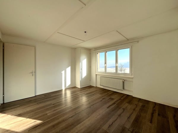 Einfamilienhaus mit Bachanstoss 11