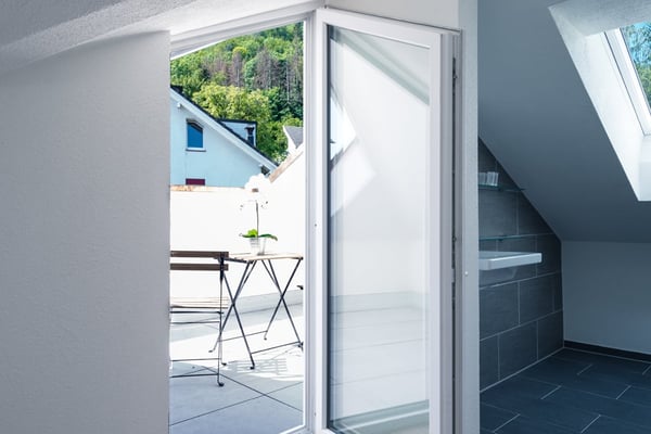 Helle 1 Zimmer Dachwohnung mit Aussicht in Zürich Wiedikon 19