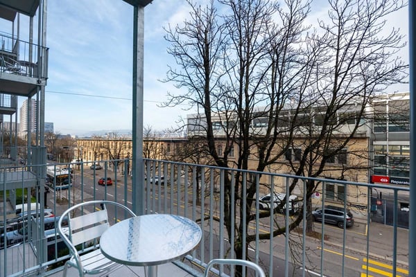 Grosse, moderne und frisch renovierte 3 Zimmer Wohnungen mit Balkon 17