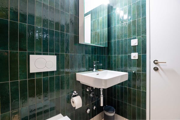 Grosse, moderne und frisch renovierte 3 Zimmer Wohnungen mit Balkon 24