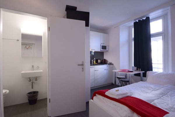 Charmantes möbliertes Studio für bis zu 2 Personen im Zentrum der Neustadt 3