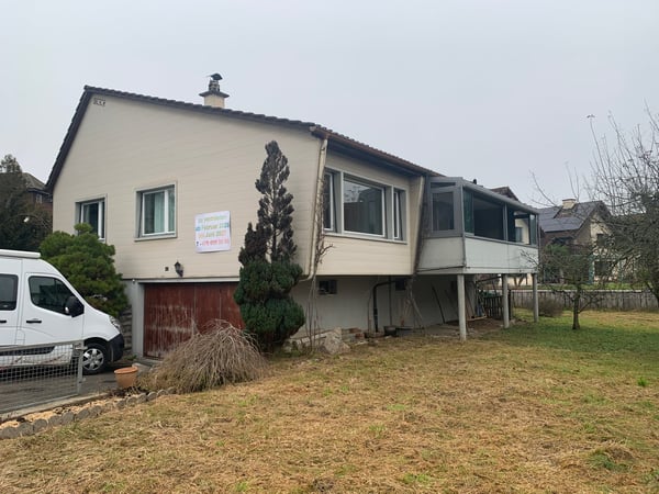 Charmantes Einfamilienhaus mit Garten und Garage in Emmen 1