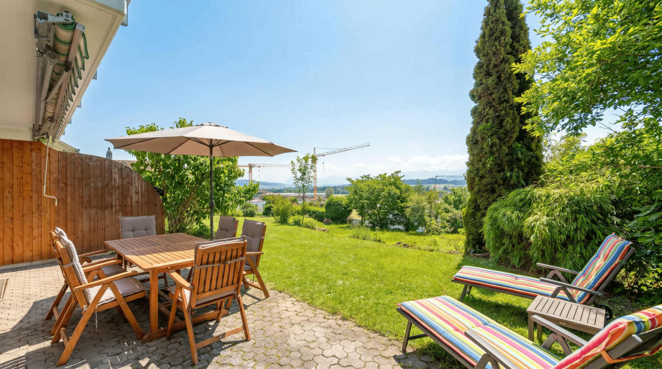 Casa a schiera di 4,5 locali con grande giardino e vista panoramica
