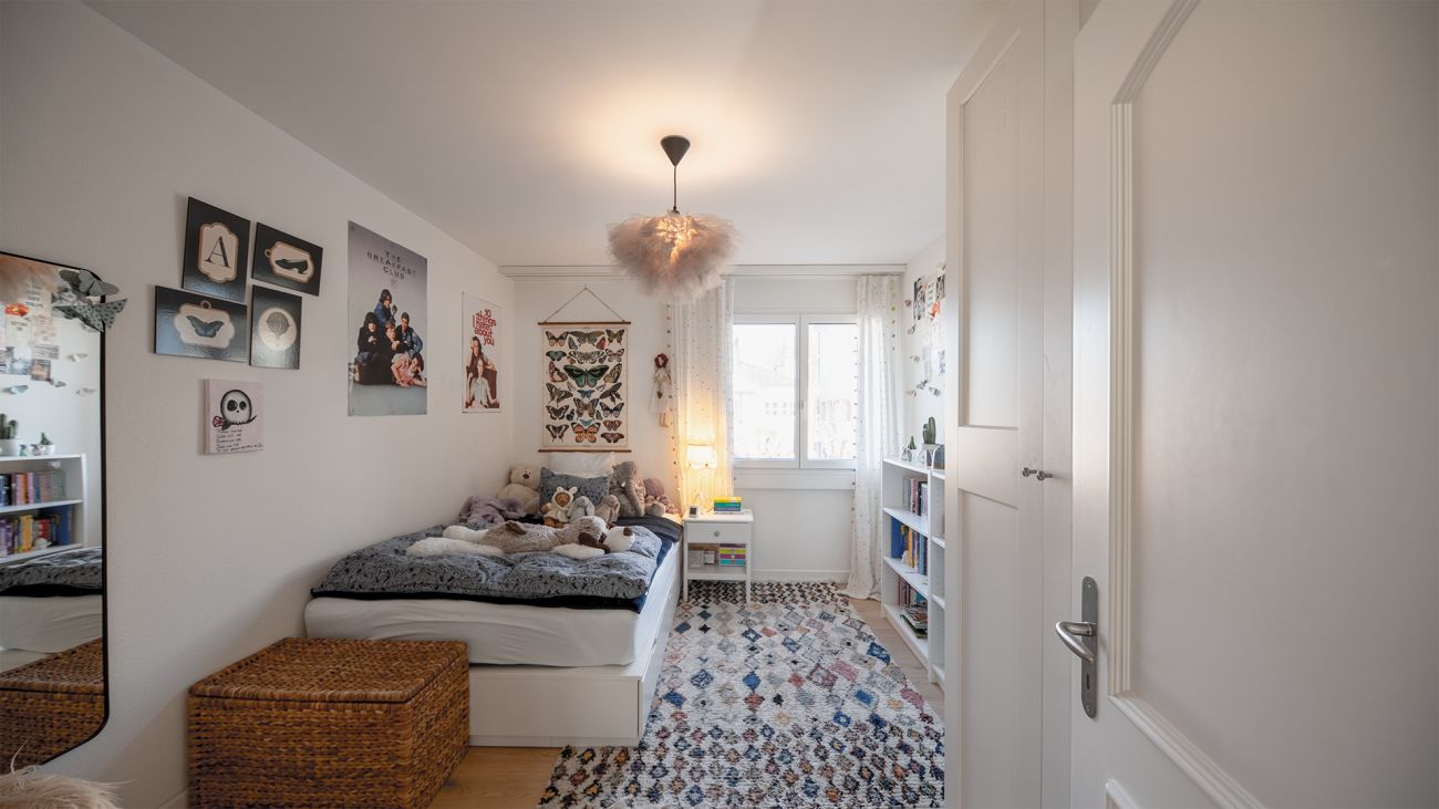 Neuwertige und sehr gepflegte 4.5-Zimmer-Dachwohnung an Hanglage mit Weitblick
