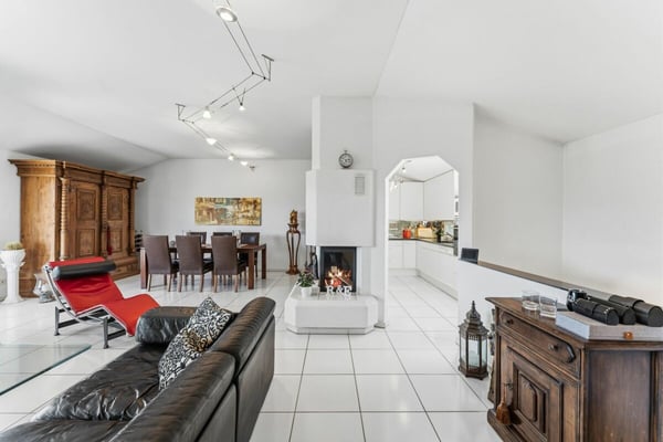 Thronen über den Dächern von Kriens am Sonnenberg - 4.5-Zimmer-Attika-Maisonette-Terrassenwohnung 3