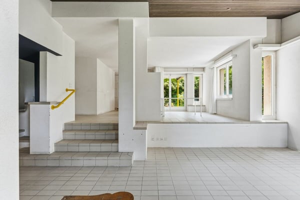 Grosszügiges Einfamilienhaus mit Einliegerstudio an sehr ruhiger und sonniger Lage 4