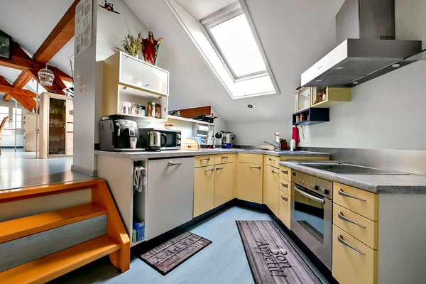 Wohnhaus mit Restaurant 7