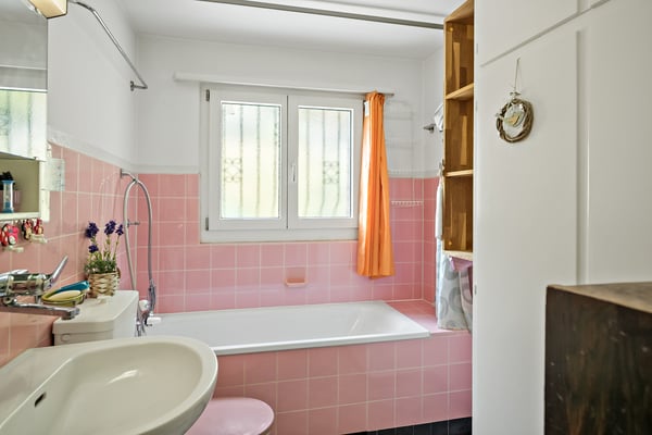 Mehrfamilienhaus im sonnigen Bürglen 12