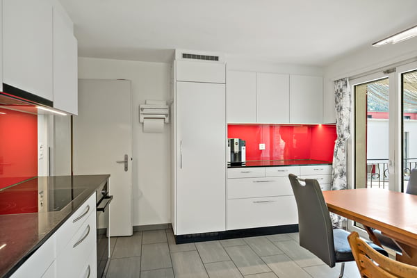 Mehrfamilienhaus im sonnigen Bürglen 2