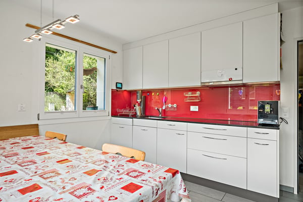 Mehrfamilienhaus im sonnigen Bürglen 4